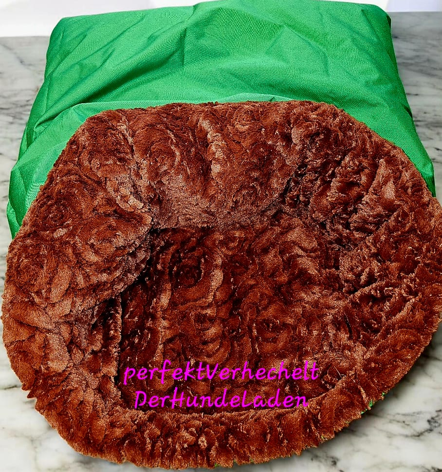 SCHNARCHSACK by perfektVerhechelt Grün / Nougat